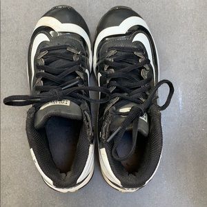 Girls Nike hightop softball cleats